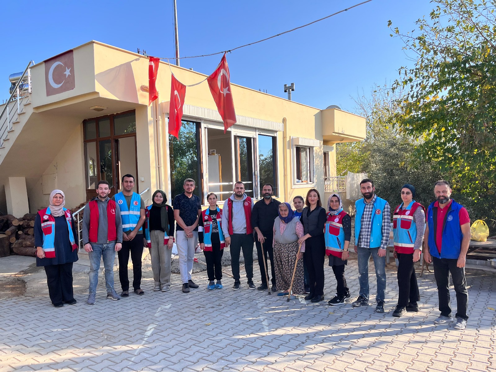 Serik Kaymakamlığı, Şehit Akkabak’ın anneannesinin evinde tamir ve bakım çalışması yaptı 